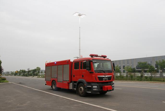 德國(guó)MAN壓縮空氣泡沫消防車