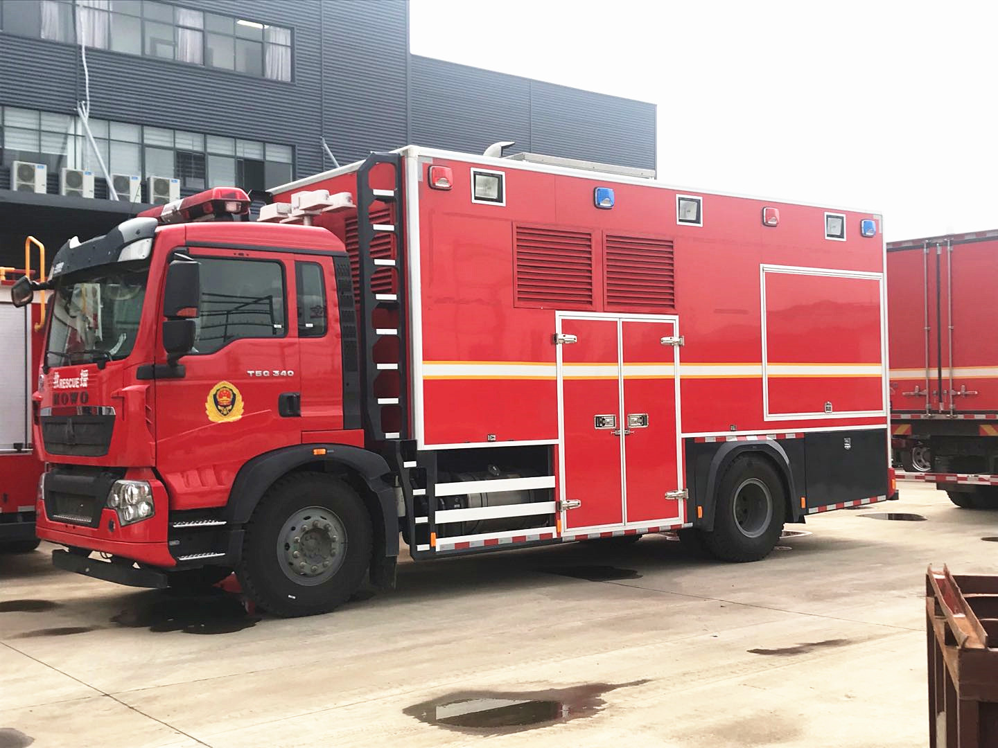 消防應(yīng)急移動(dòng)電源車