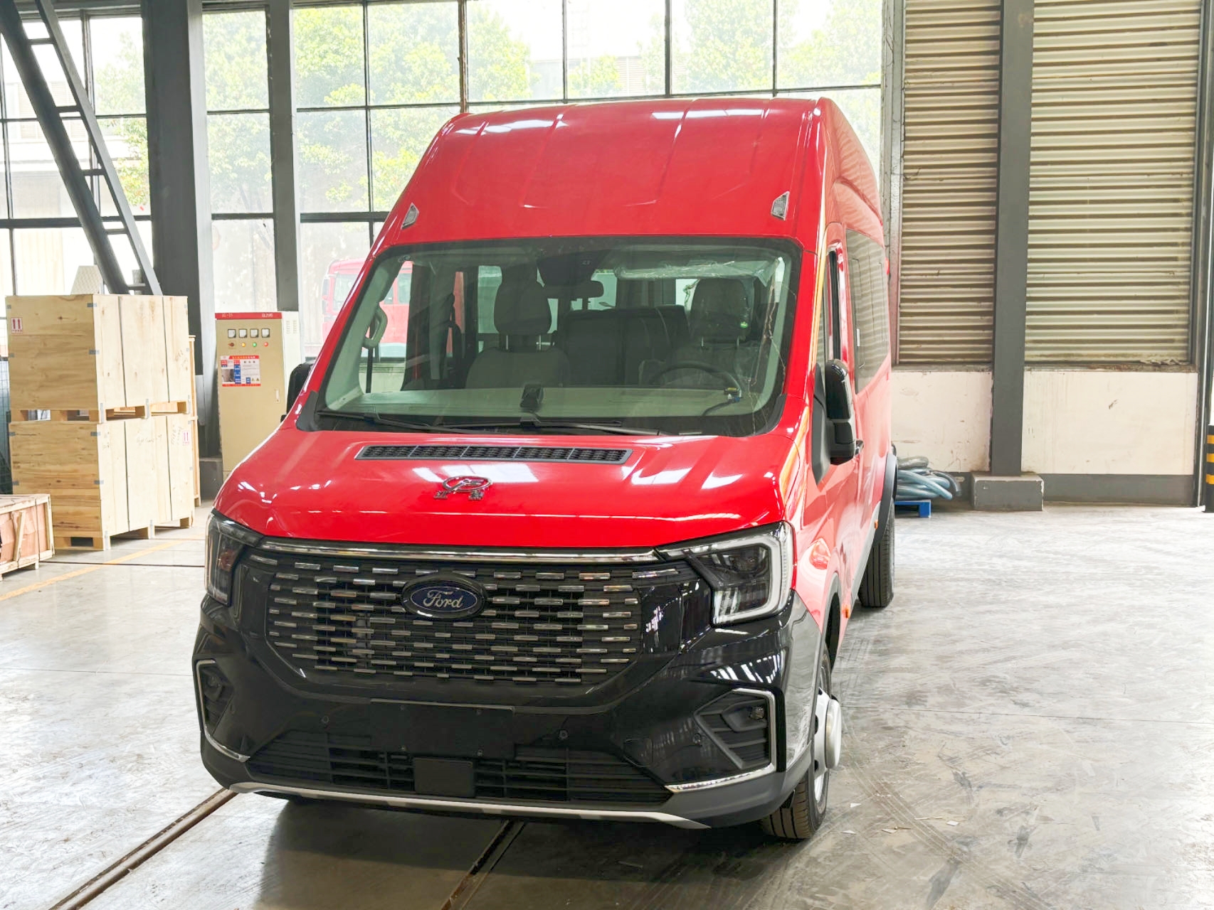 福特15-17座救援運(yùn)兵車